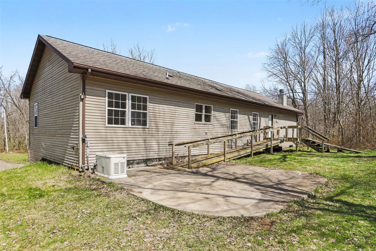 6326 N 7th Street, Kalamazoo, MI, 49009-8869