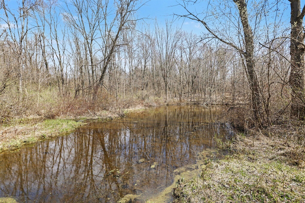 6326 N 7th Street, Kalamazoo, MI, 49009-8869