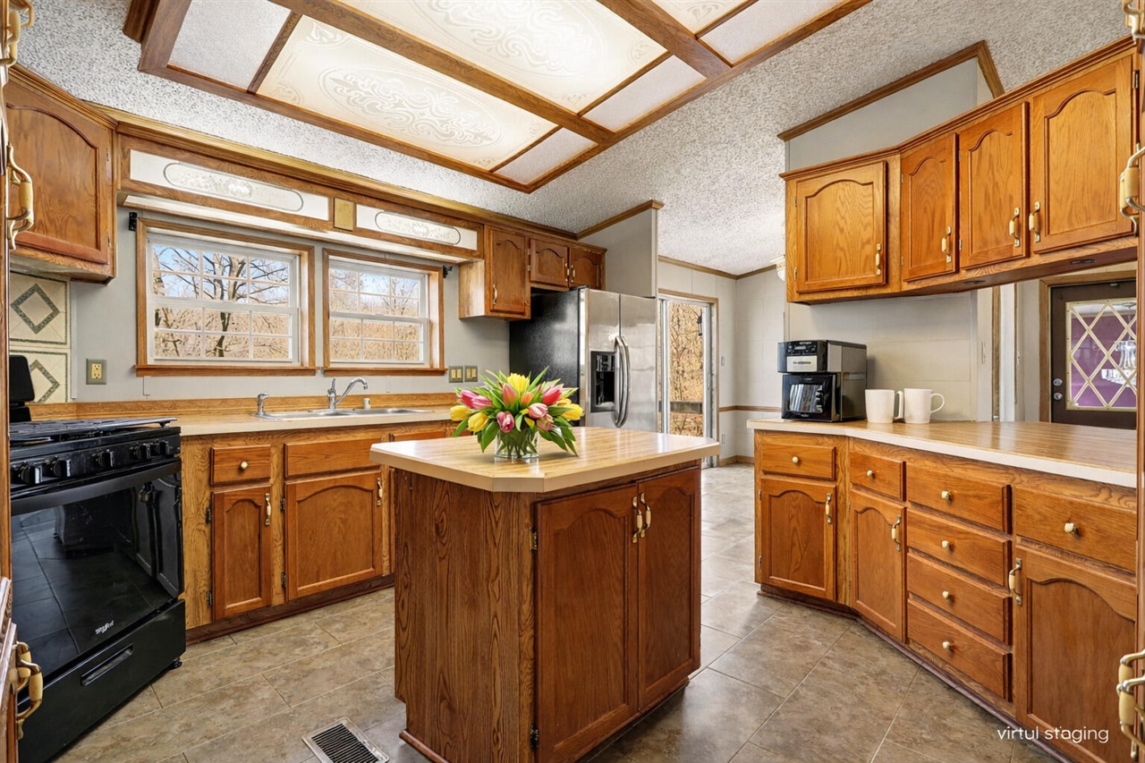 6326 N 7th Street, Kalamazoo, MI, 49009-8869