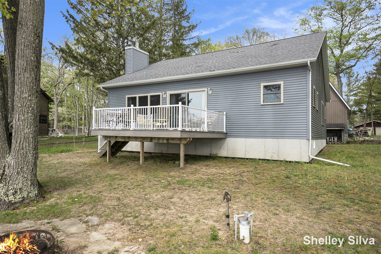 2496 Wolf Lake Drive, Baldwin, MI, 49304-8698