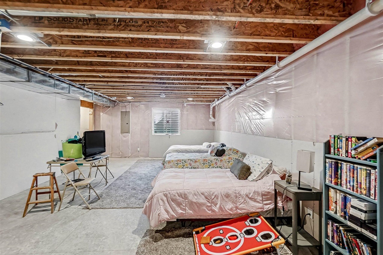 2496 Wolf Lake Drive, Baldwin, MI, 49304-8698