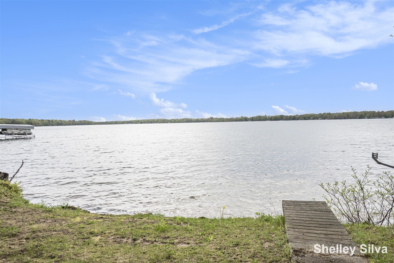 2496 Wolf Lake Drive, Baldwin, MI, 49304-8698