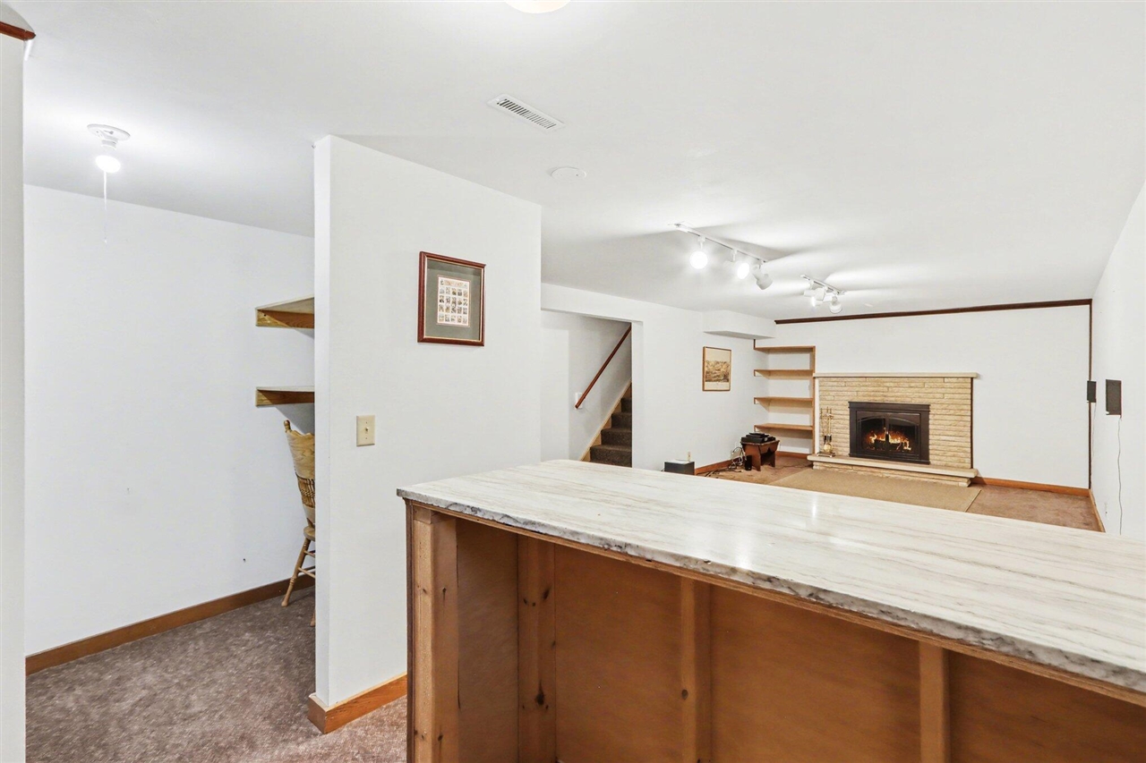 521 Gorham Lane, Kalamazoo, MI, 49006-2705