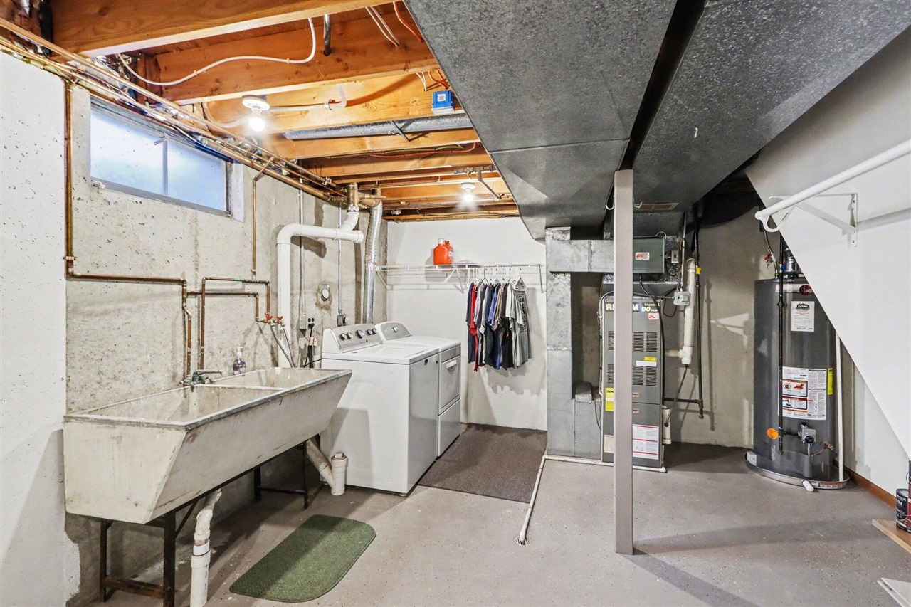 521 Gorham Lane, Kalamazoo, MI, 49006-2705