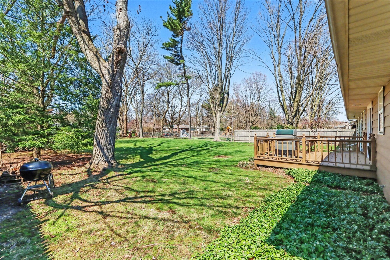 521 Gorham Lane, Kalamazoo, MI, 49006-2705