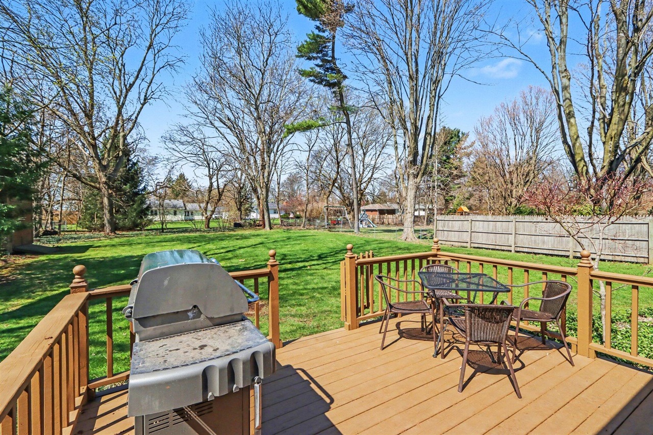 521 Gorham Lane, Kalamazoo, MI, 49006-2705