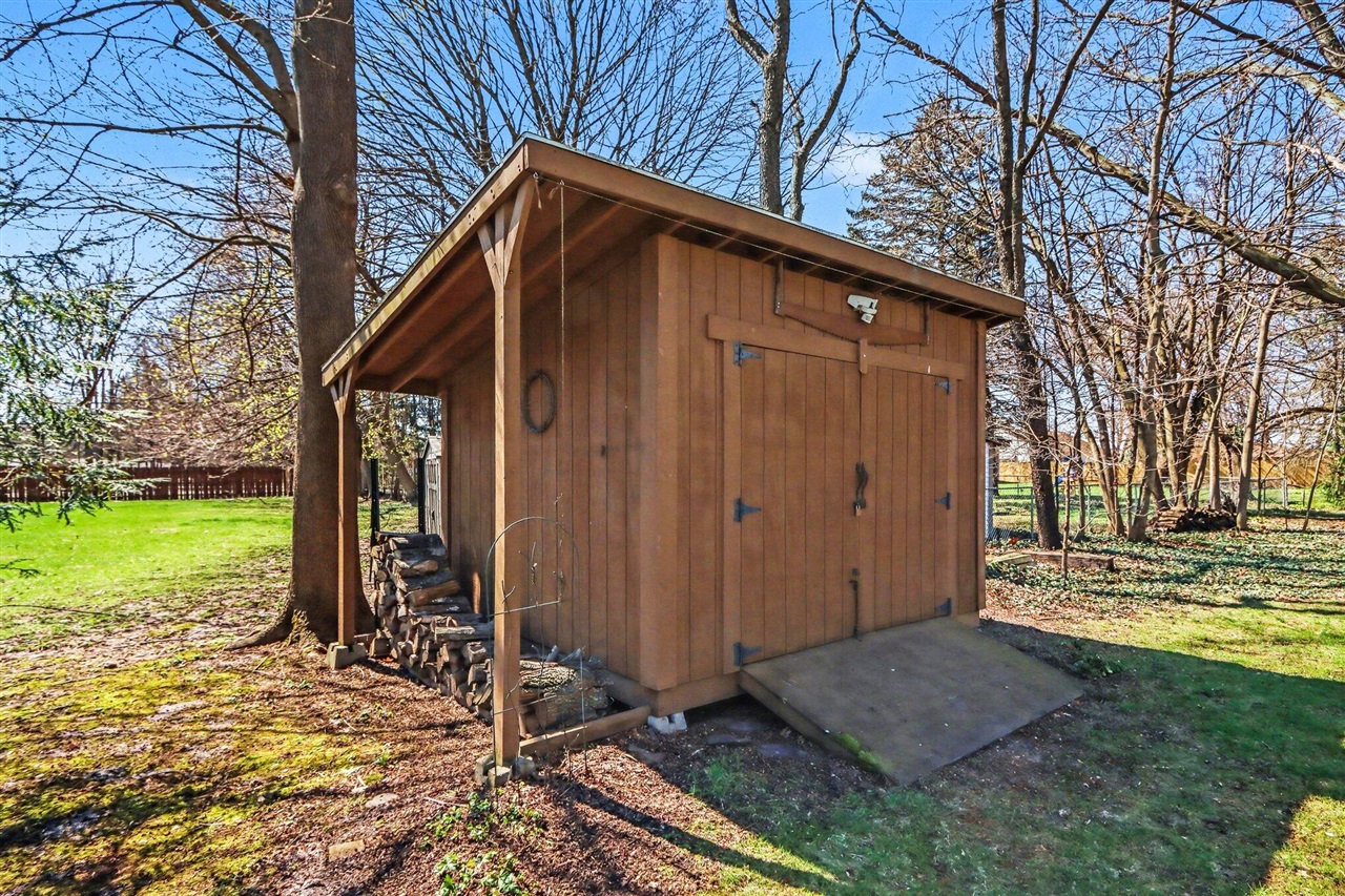 521 Gorham Lane, Kalamazoo, MI, 49006-2705