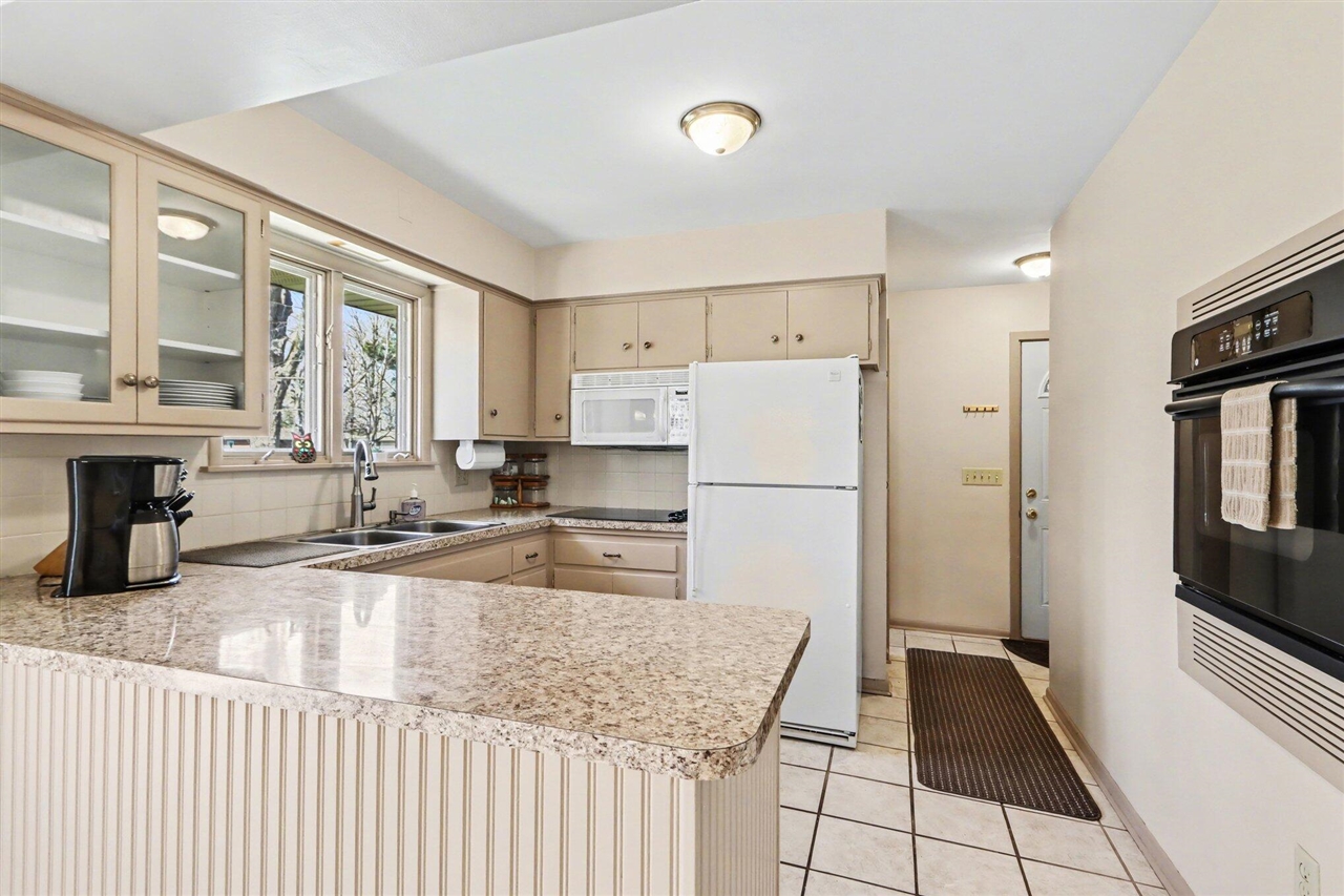 521 Gorham Lane, Kalamazoo, MI, 49006-2705