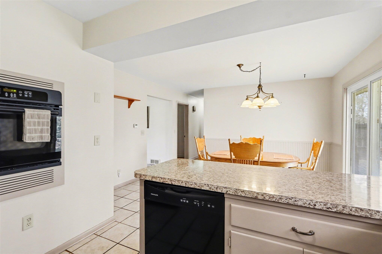 521 Gorham Lane, Kalamazoo, MI, 49006-2705