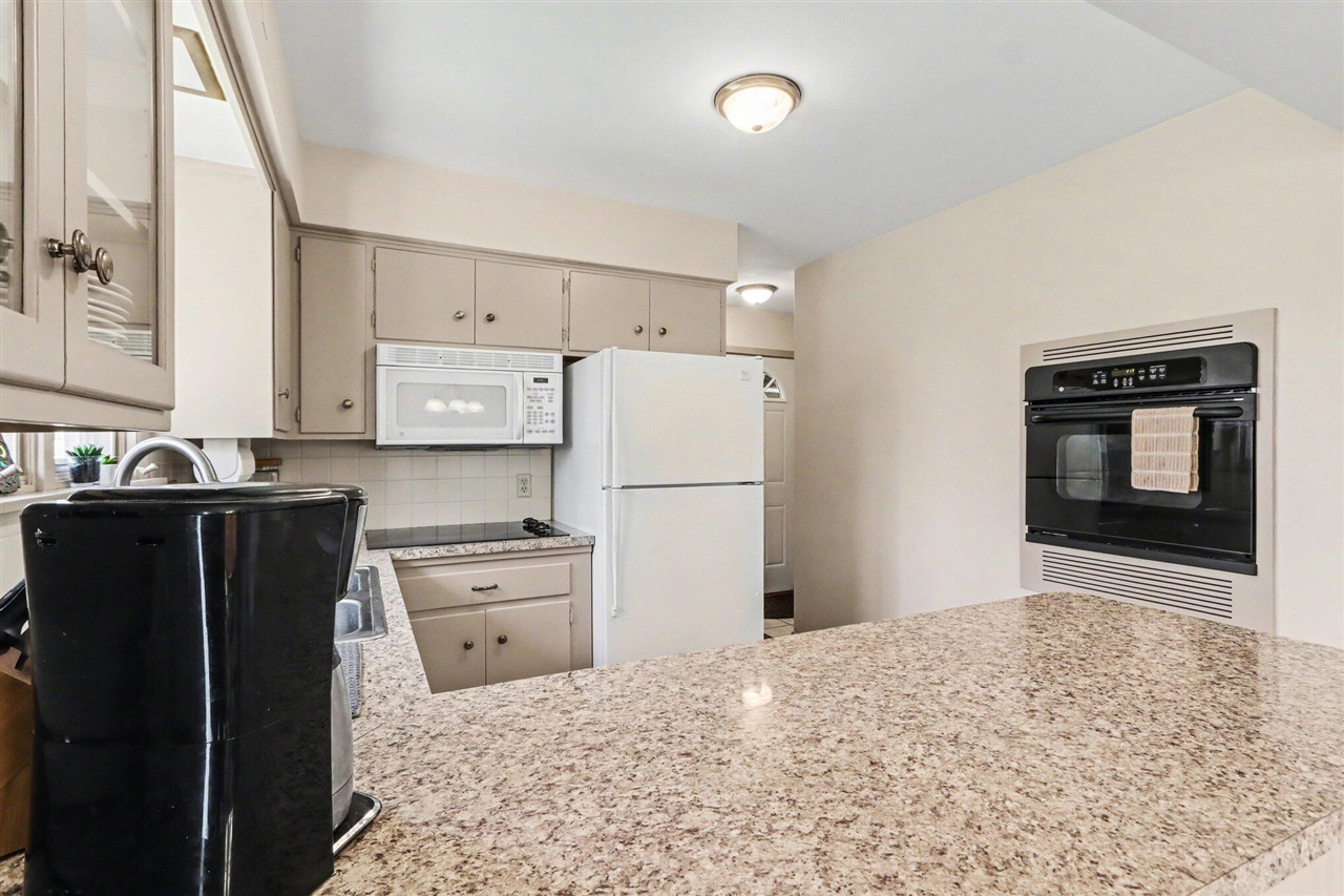 521 Gorham Lane, Kalamazoo, MI, 49006-2705