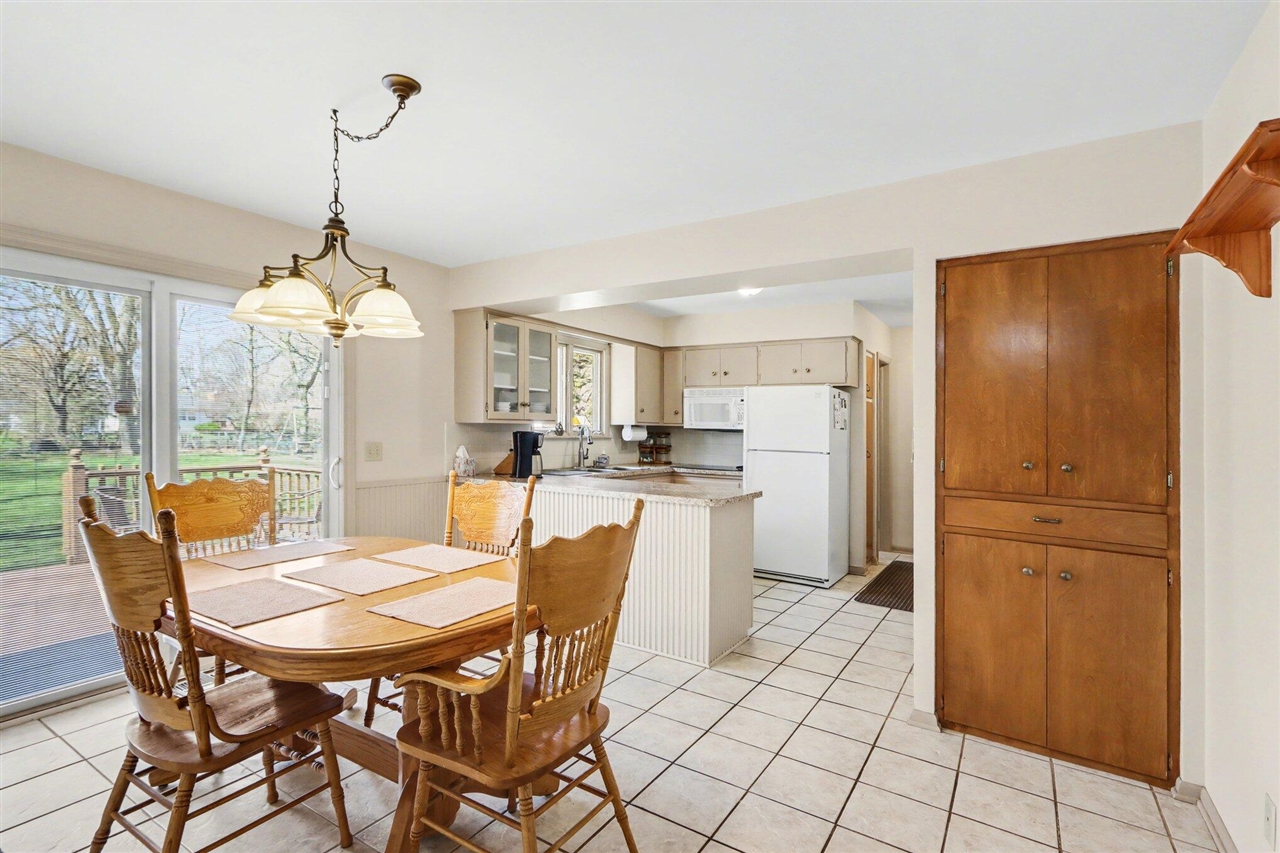 521 Gorham Lane, Kalamazoo, MI, 49006-2705