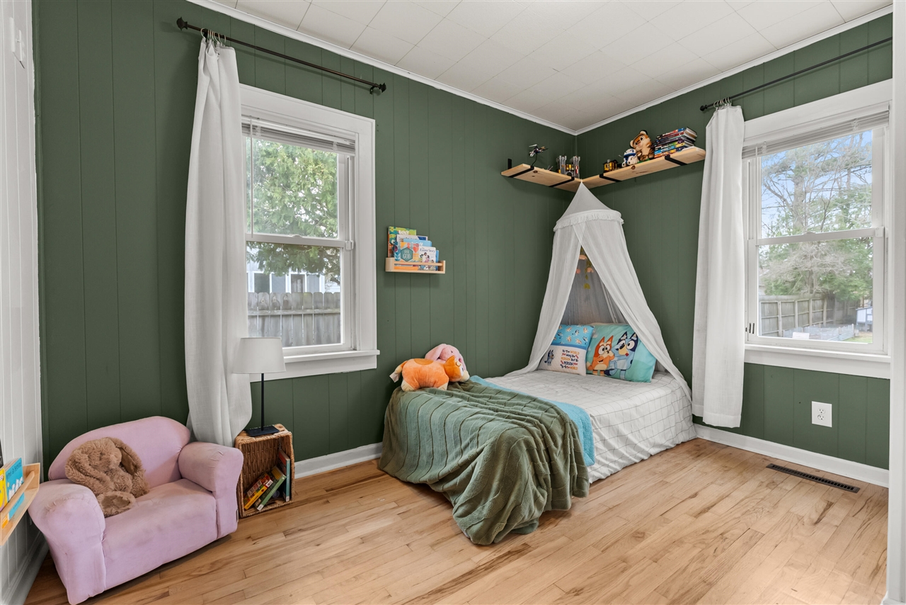 2022 Royce Avenue, Kalamazoo, MI, 49001