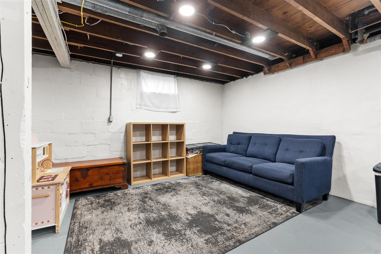 2022 Royce Avenue, Kalamazoo, MI, 49001