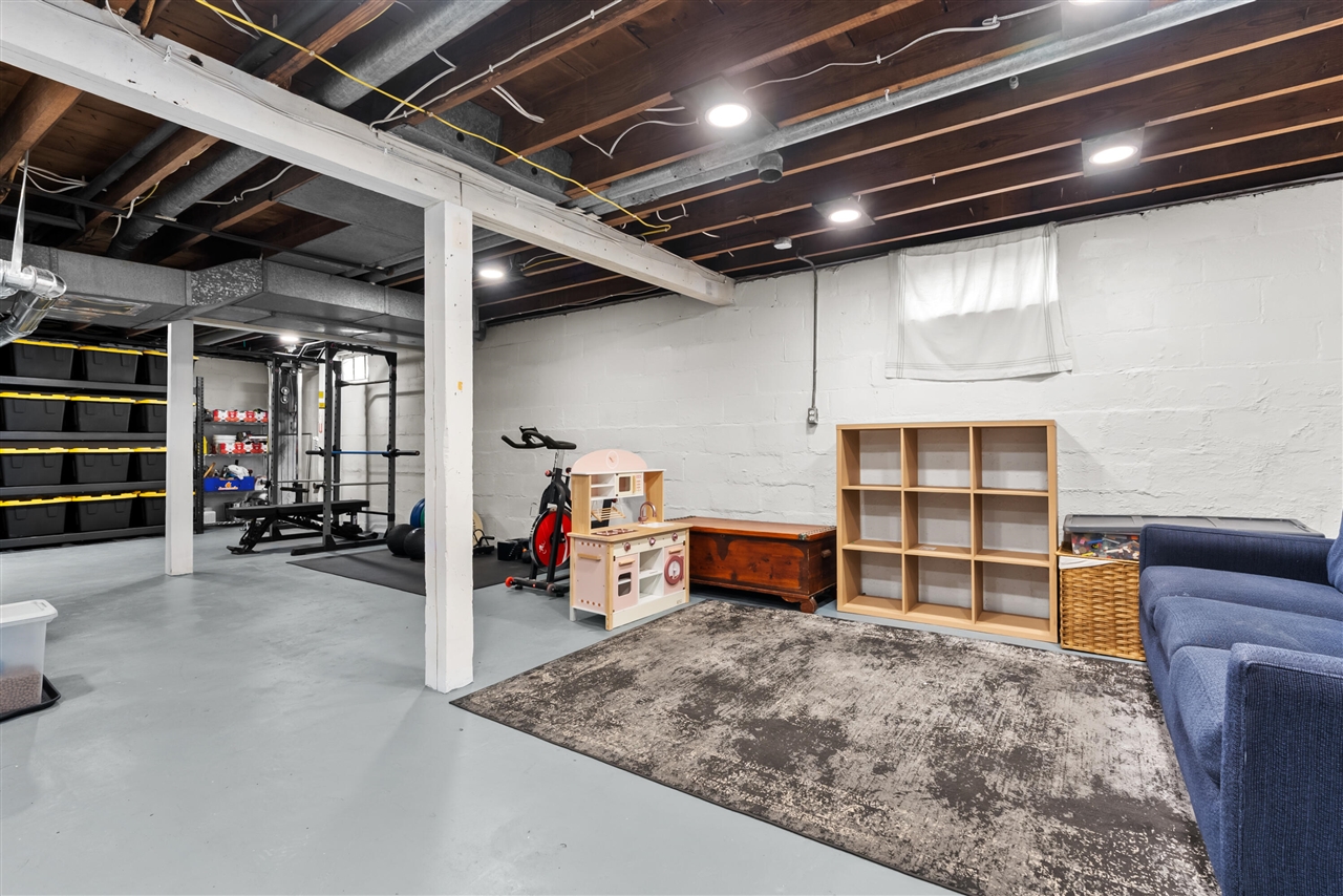 2022 Royce Avenue, Kalamazoo, MI, 49001