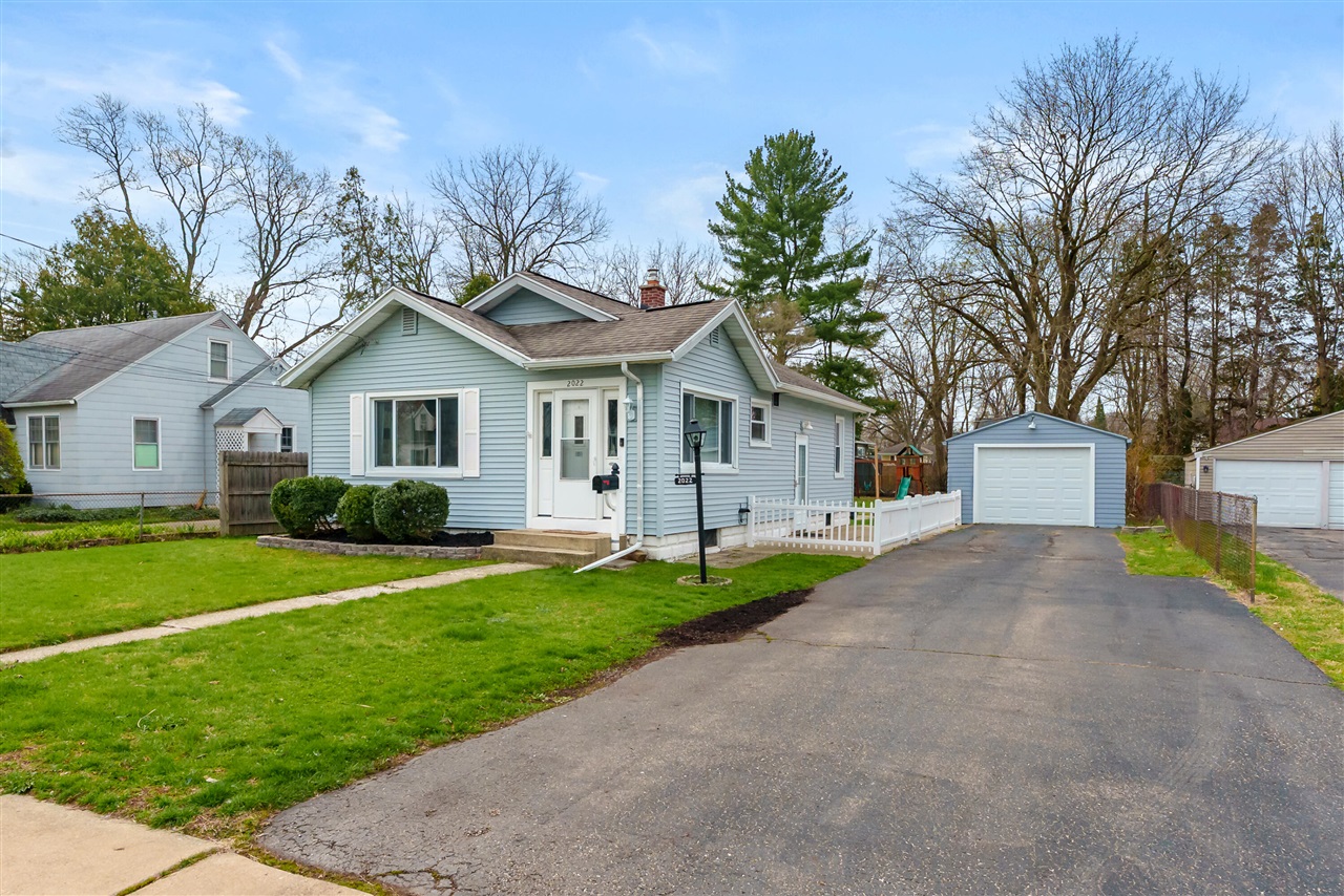 2022 Royce Avenue, Kalamazoo, MI, 49001