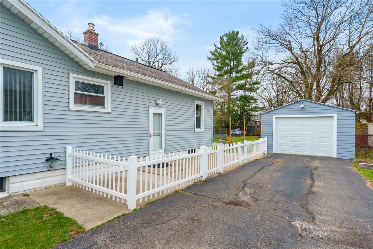 2022 Royce Avenue, Kalamazoo, MI, 49001