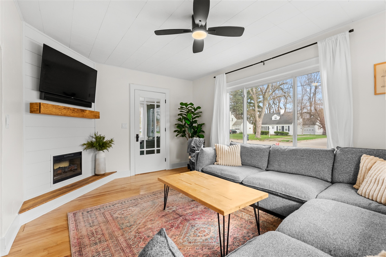 2022 Royce Avenue, Kalamazoo, MI, 49001