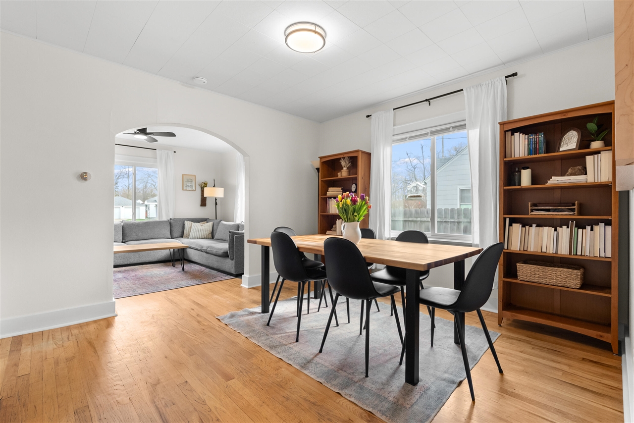 2022 Royce Avenue, Kalamazoo, MI, 49001