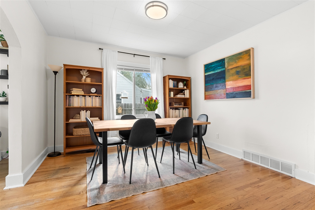 2022 Royce Avenue, Kalamazoo, MI, 49001