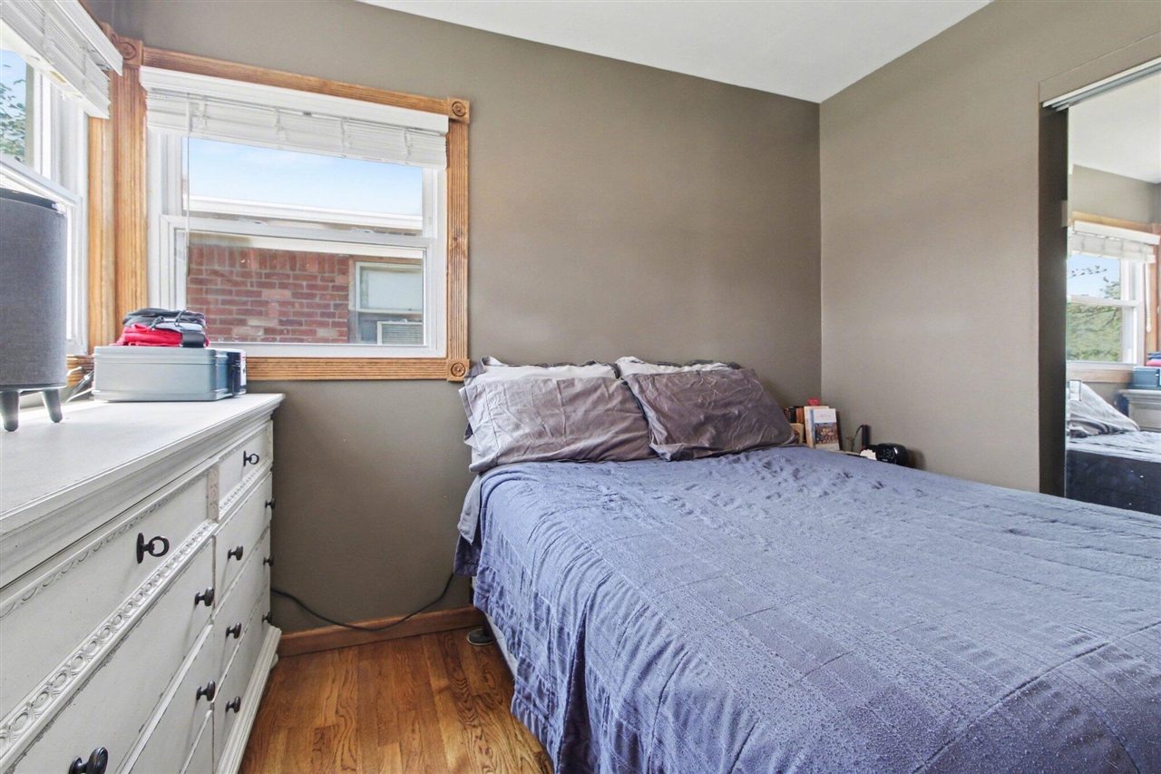 29984 Tamarack Drive, Flat Rock, MI, 48134-2719