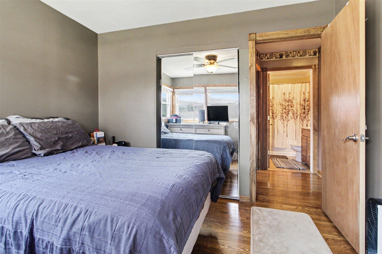 29984 Tamarack Drive, Flat Rock, MI, 48134-2719