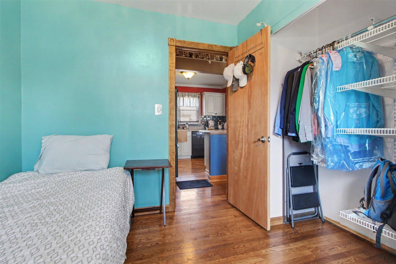 29984 Tamarack Drive, Flat Rock, MI, 48134-2719