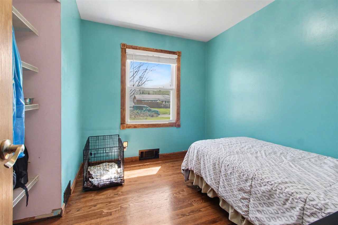 29984 Tamarack Drive, Flat Rock, MI, 48134-2719