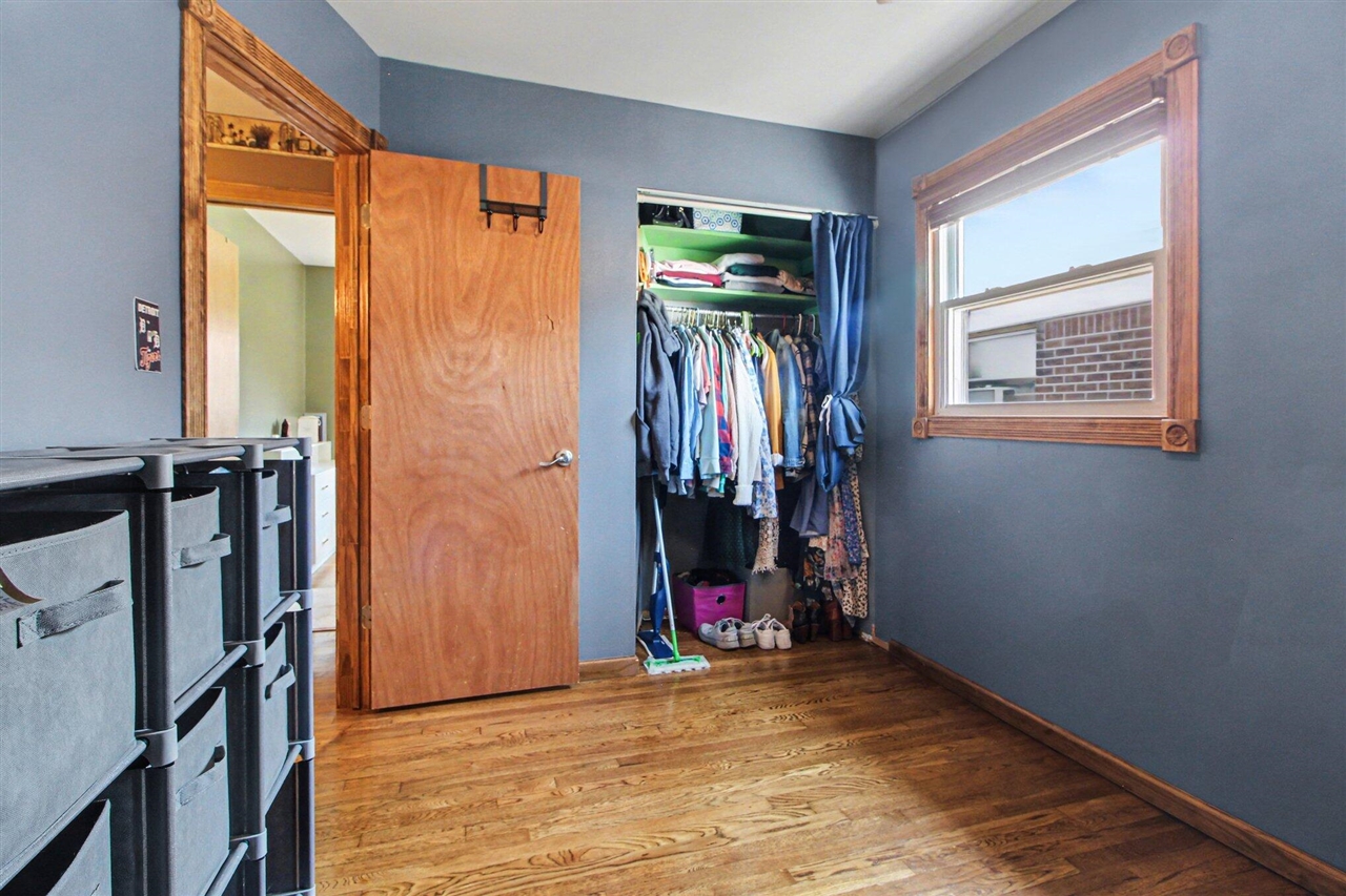 29984 Tamarack Drive, Flat Rock, MI, 48134-2719