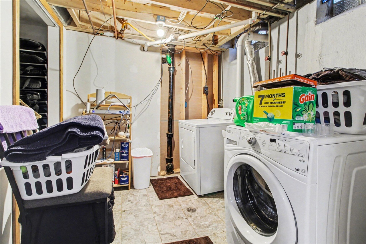 29984 Tamarack Drive, Flat Rock, MI, 48134-2719