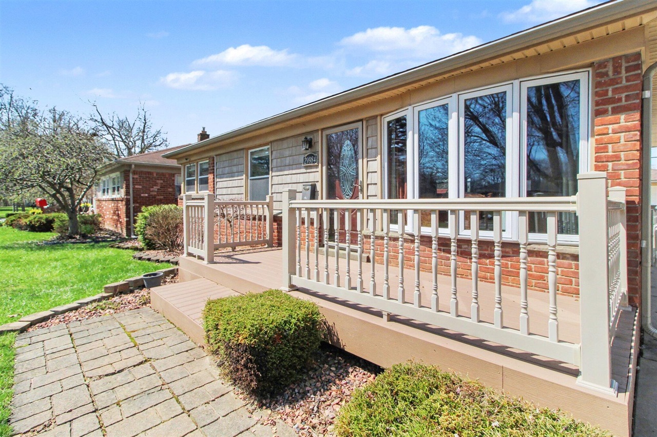 29984 Tamarack Drive, Flat Rock, MI, 48134-2719