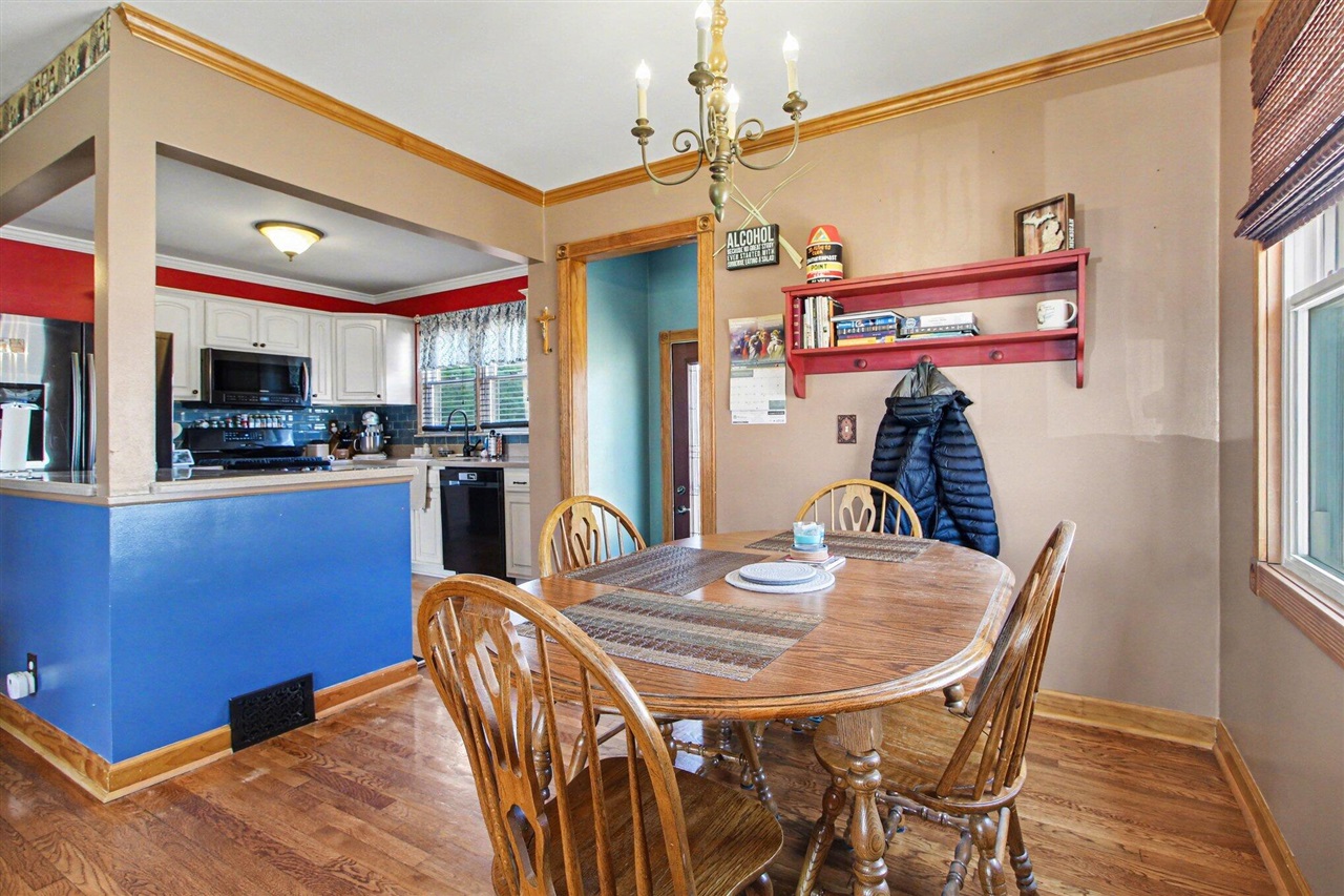 29984 Tamarack Drive, Flat Rock, MI, 48134-2719