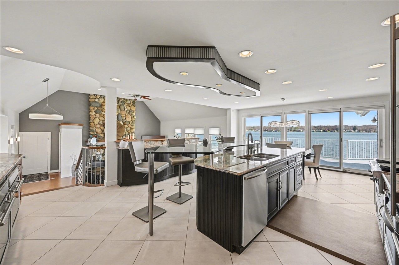 459 Treasure Island Drive, Mattawan, MI, 49071-9470