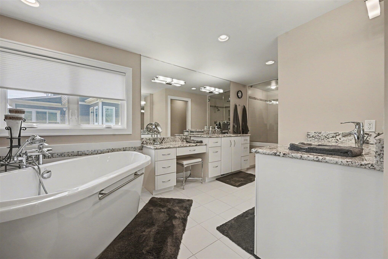 459 Treasure Island Drive, Mattawan, MI, 49071-9470