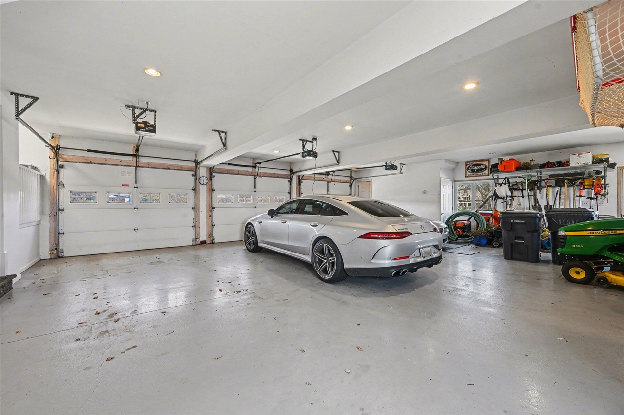 459 Treasure Island Drive, Mattawan, MI, 49071-9470