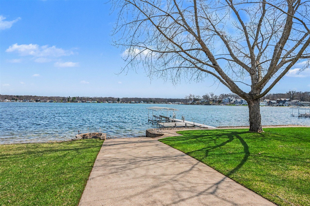 459 Treasure Island Drive, Mattawan, MI, 49071-9470