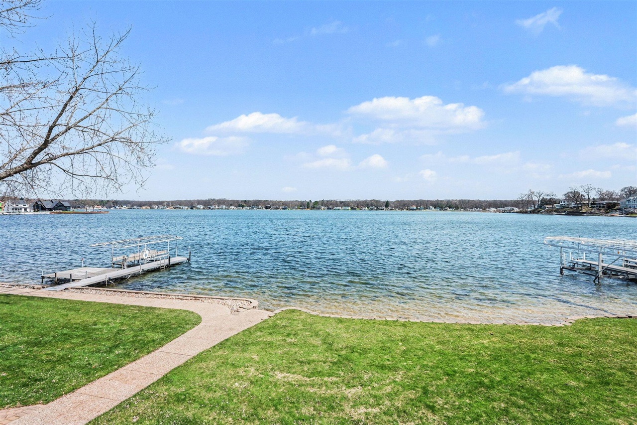 459 Treasure Island Drive, Mattawan, MI, 49071-9470