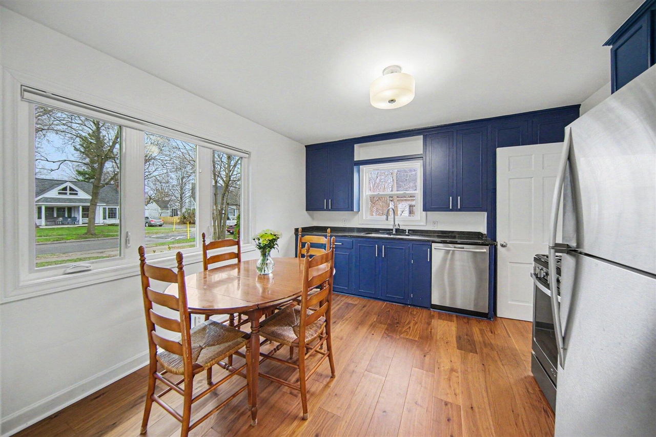 1425 Iroquois Place, Ann Arbor, MI, 48104-4637