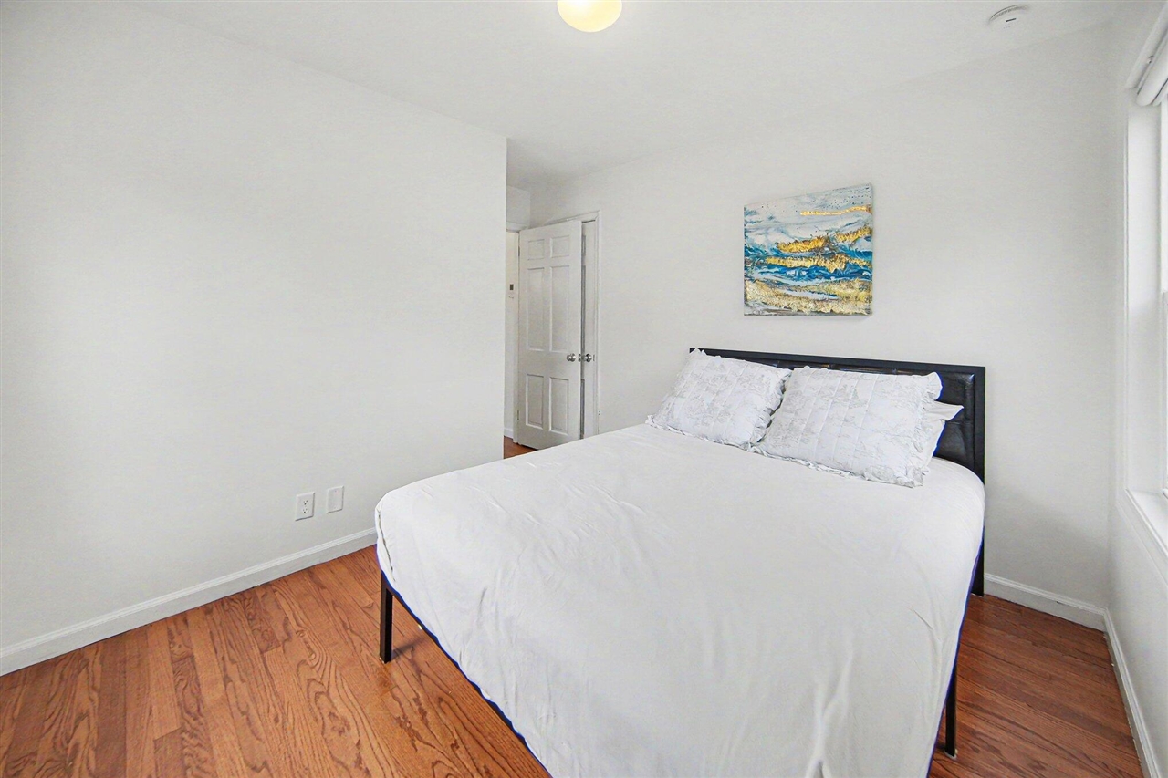 1425 Iroquois Place, Ann Arbor, MI, 48104-4637