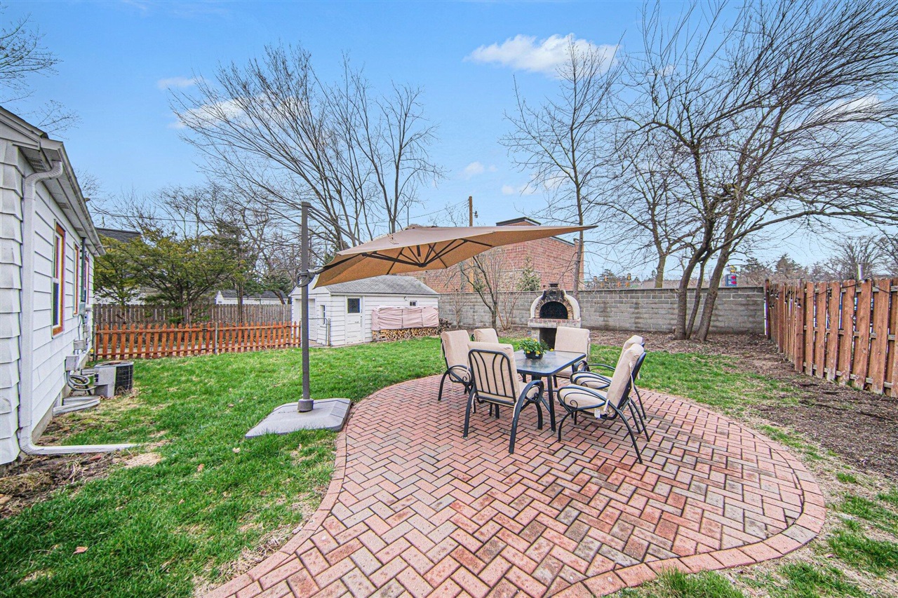 1425 Iroquois Place, Ann Arbor, MI, 48104-4637