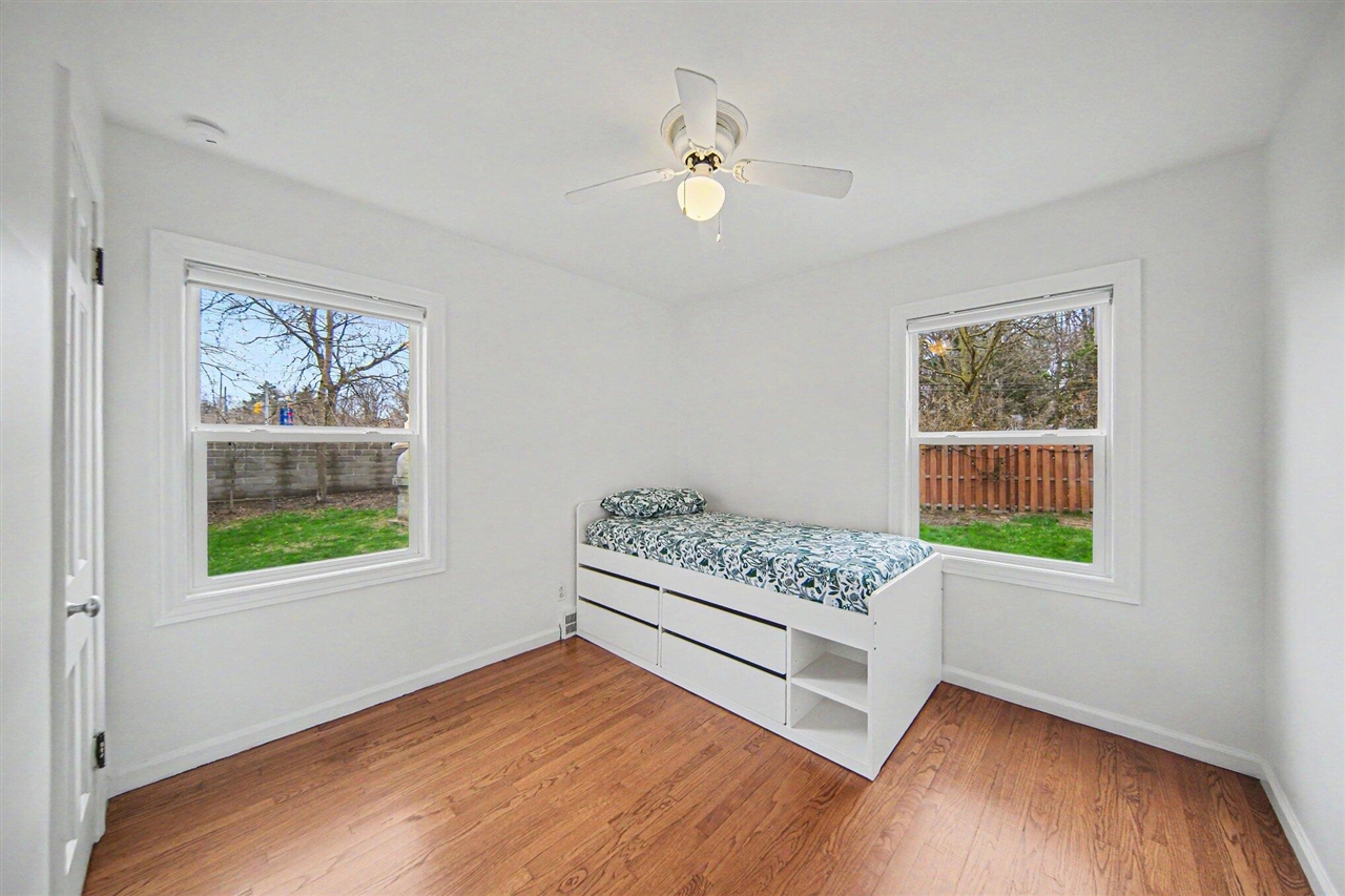 1425 Iroquois Place, Ann Arbor, MI, 48104-4637