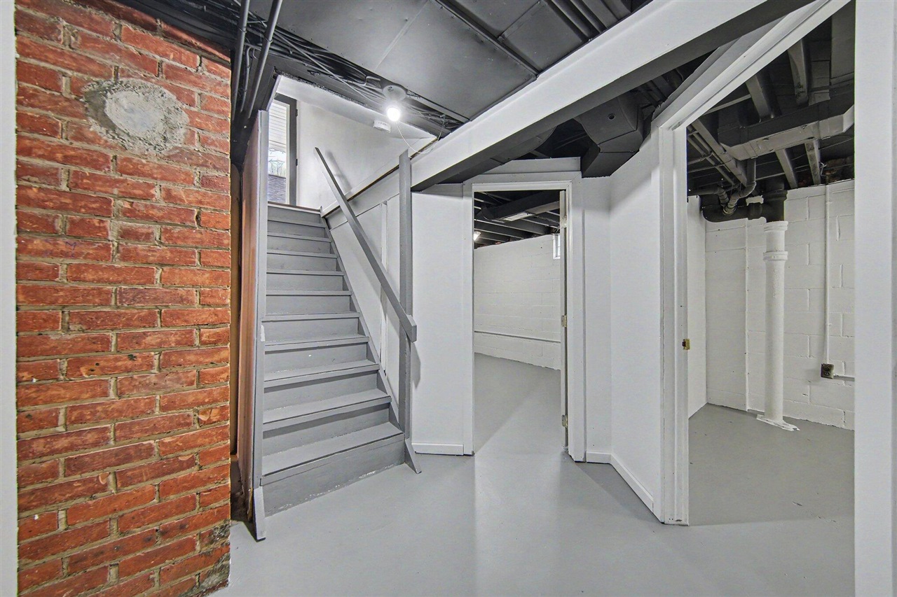 1425 Iroquois Place, Ann Arbor, MI, 48104-4637