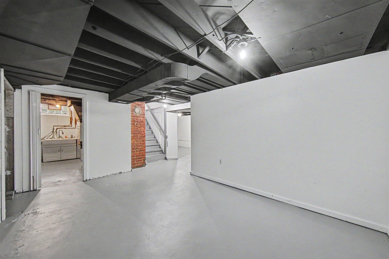 1425 Iroquois Place, Ann Arbor, MI, 48104-4637