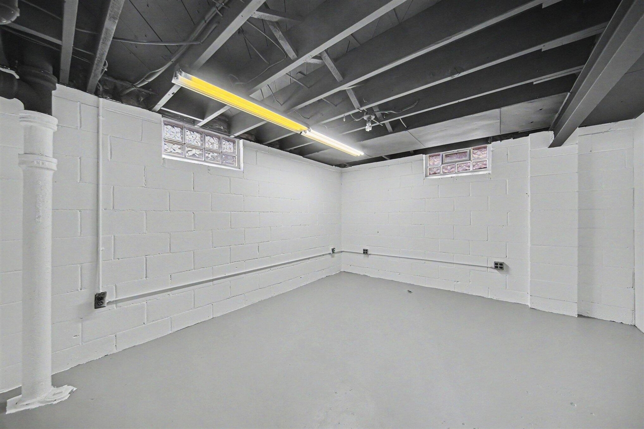 1425 Iroquois Place, Ann Arbor, MI, 48104-4637