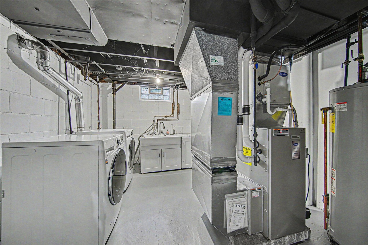 1425 Iroquois Place, Ann Arbor, MI, 48104-4637