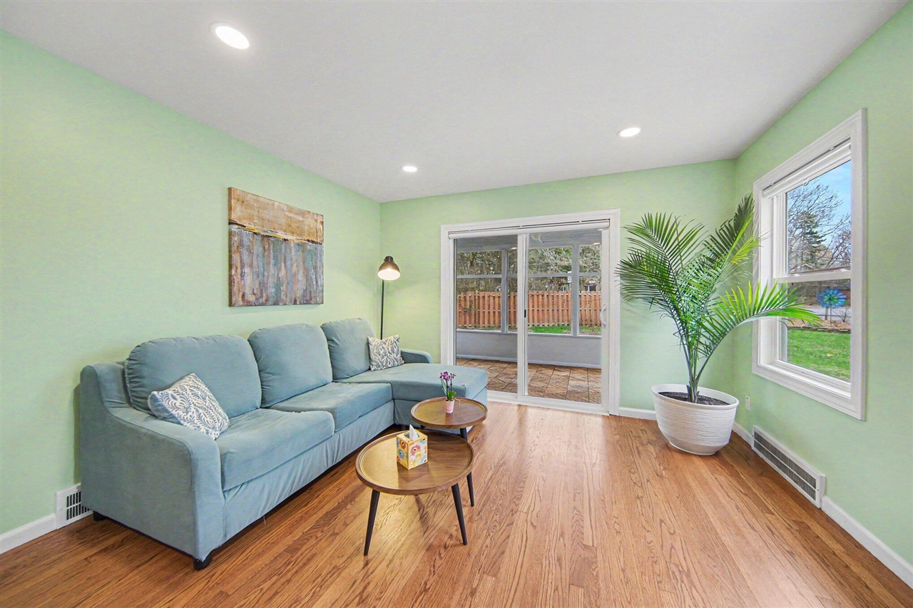 1425 Iroquois Place, Ann Arbor, MI, 48104-4637