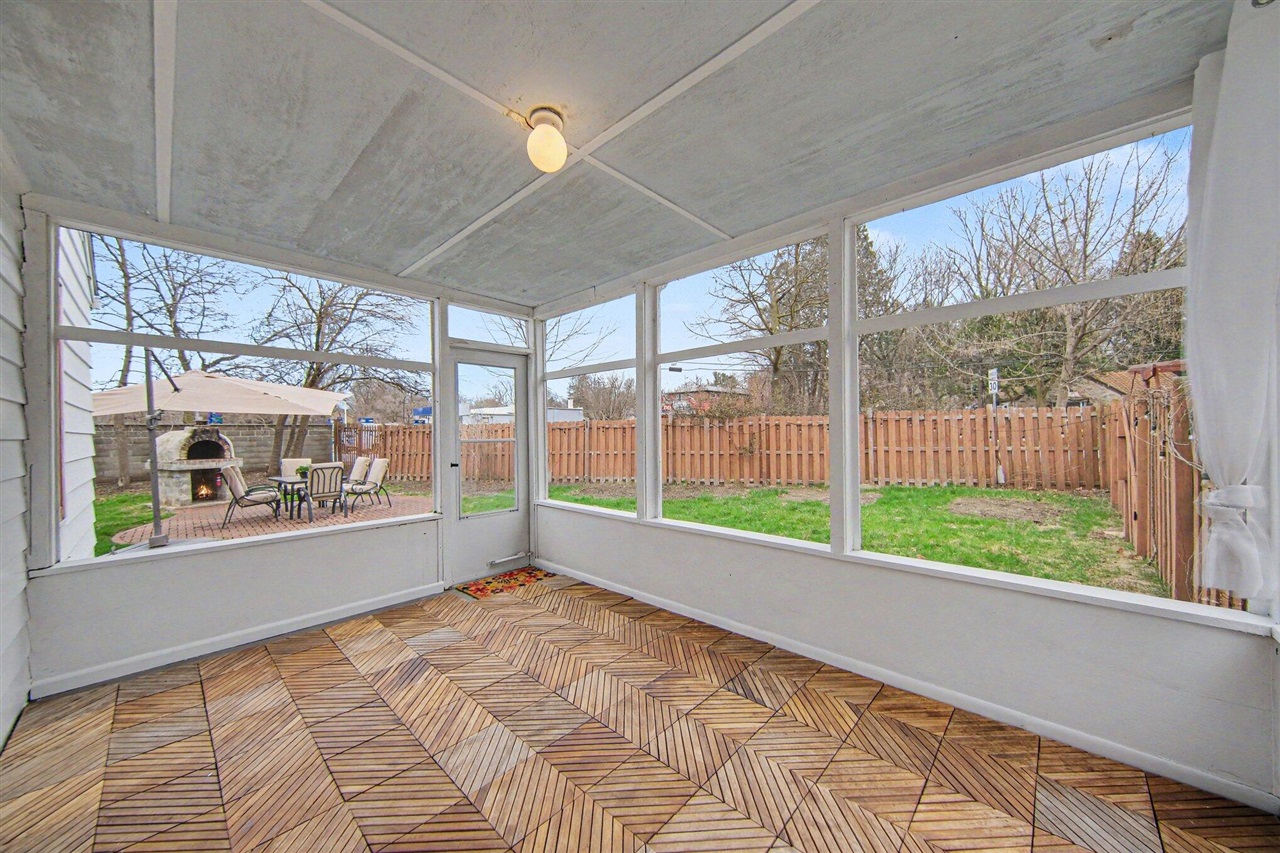 1425 Iroquois Place, Ann Arbor, MI, 48104-4637