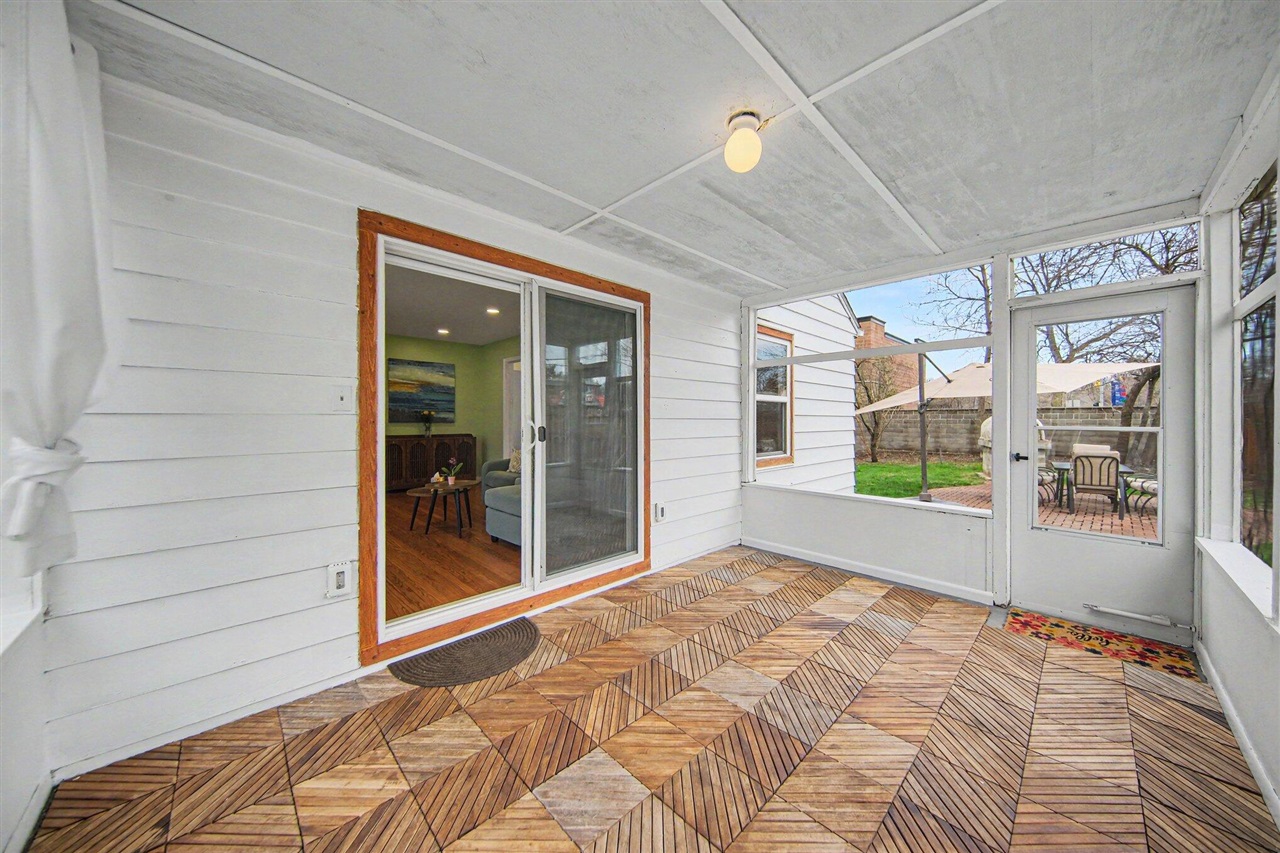 1425 Iroquois Place, Ann Arbor, MI, 48104-4637