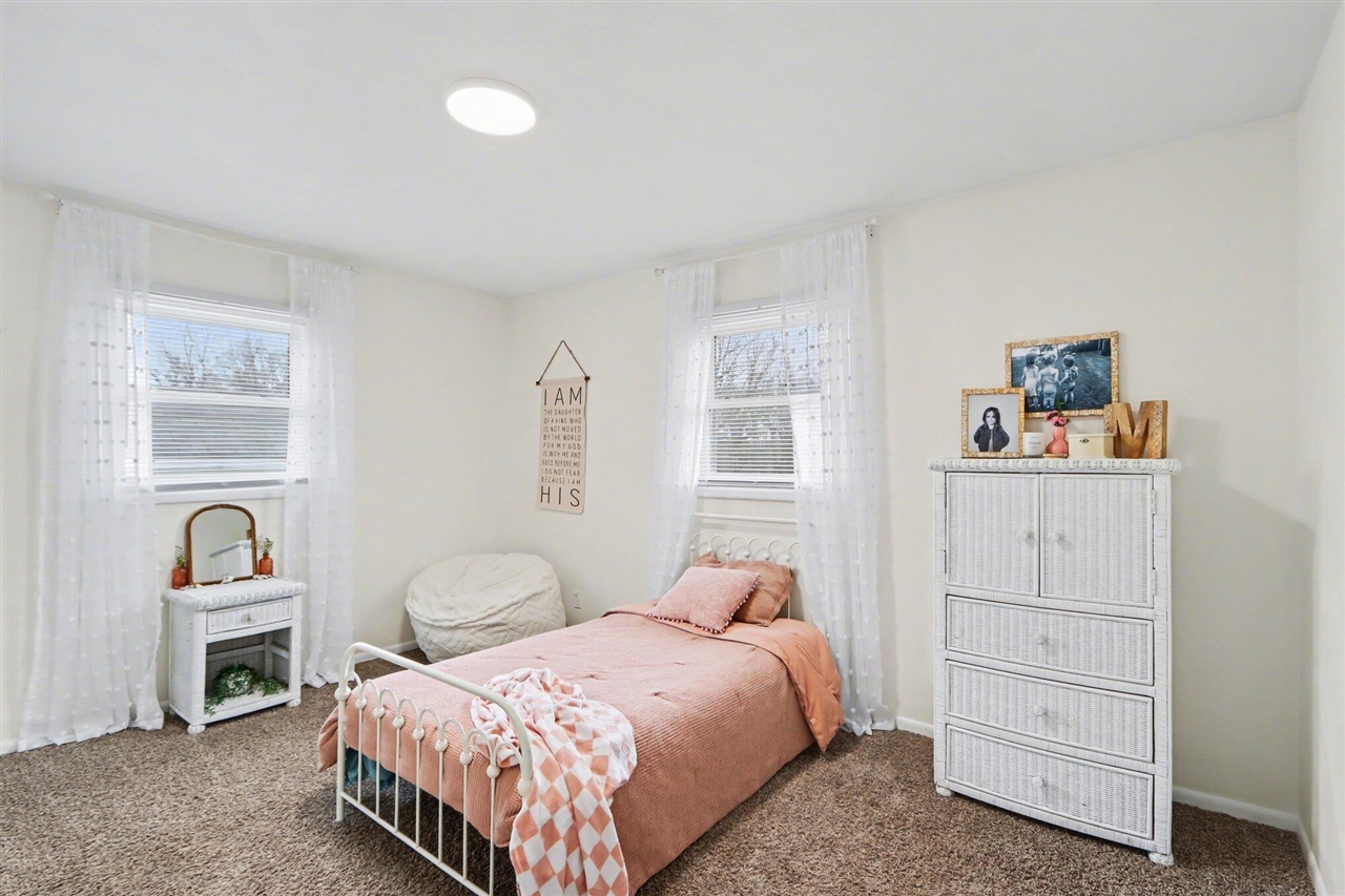 22381 N Angling Road, Centreville, MI, 49032-9749