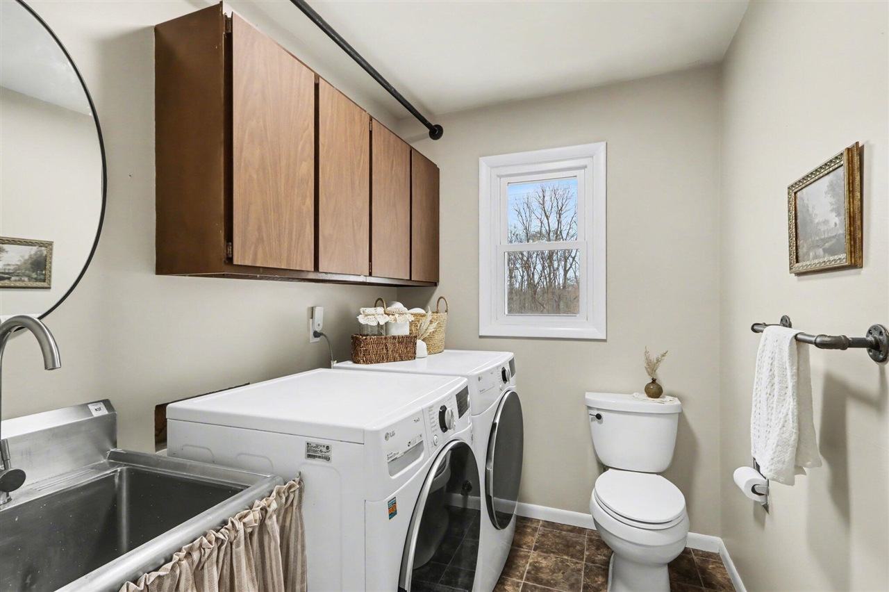 22381 N Angling Road, Centreville, MI, 49032-9749