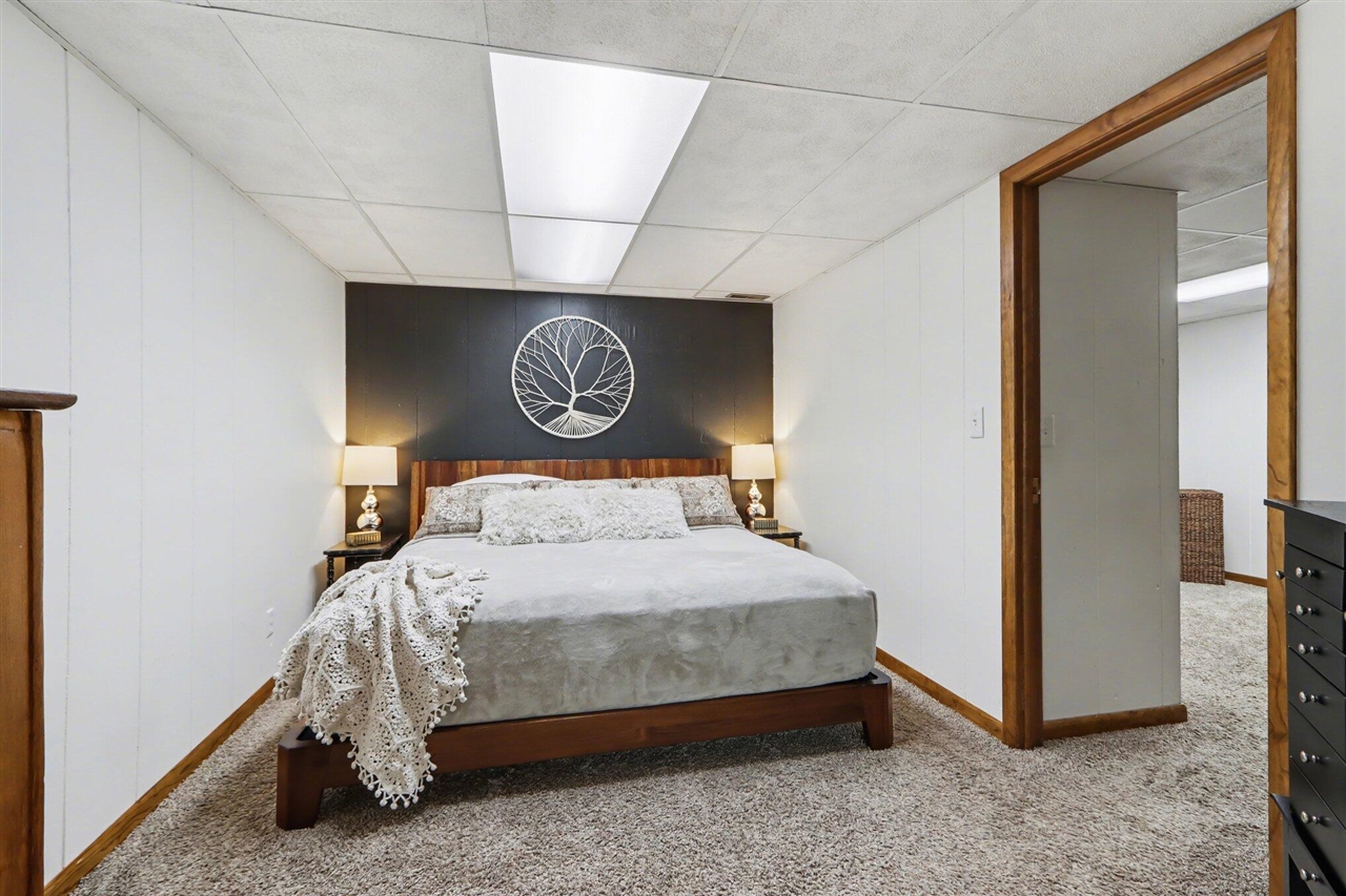 22381 N Angling Road, Centreville, MI, 49032-9749